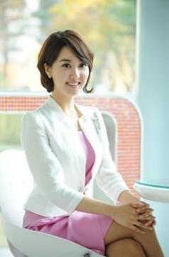 韩女主播穿透视装播奥运-韩国SBS电视台主播金敏智露内裤