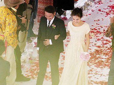 李维嘉吴昕被结婚-网络热传李维嘉吴昕领证秘密结婚