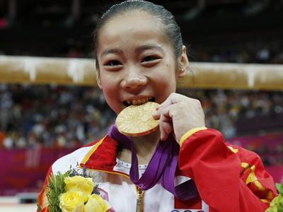 伦敦奥运会中国军团第33金：平衡木邓琳琳和眭禄包揽金银