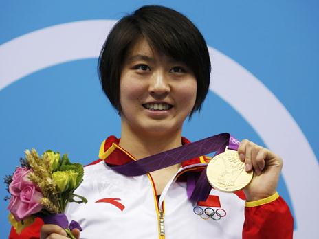 伦敦奥运会中国军团第17金：女子200米蝶泳焦刘洋破奥运纪录夺冠