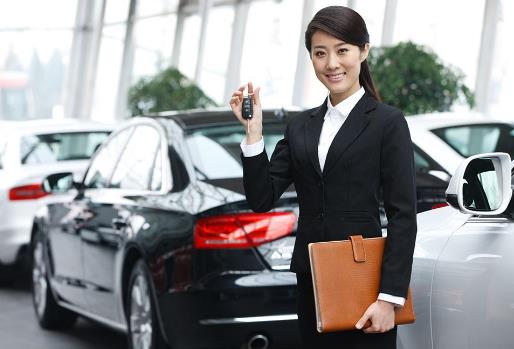 汽车销售人员面试如何做自我介绍