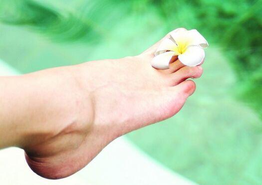 怎么治脚臭?脚臭是什么原因?