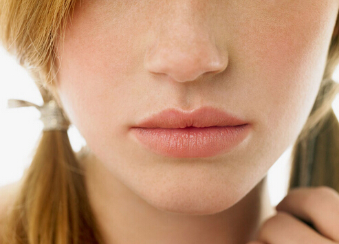 嘴唇发麻是什么原因？嘴唇发麻怎么办？