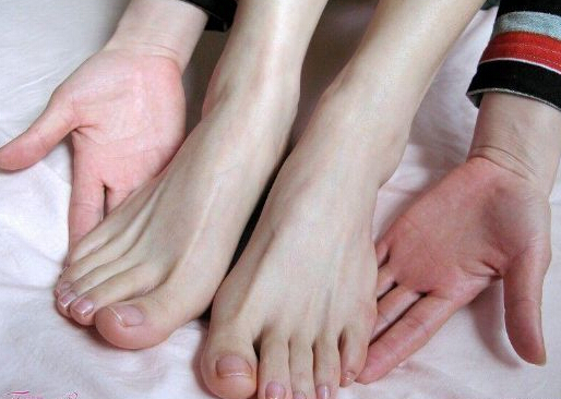 脚扭伤肿了怎么办?脚扭伤肿了用什么药