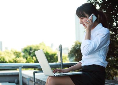 生活坏习惯:上班族常见的6种不正确姿势