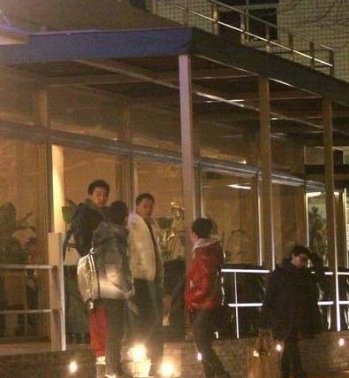 何炅结婚了吗?湖南卫视主持人何炅与妻子王菁情史曝光