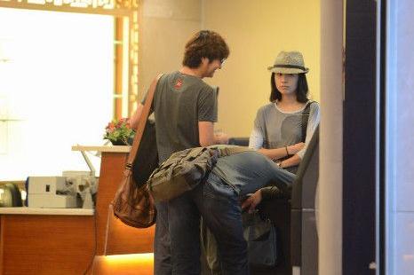 董洁潘粤明婚变或移情别恋，董洁被指多次与王大治亲密同行