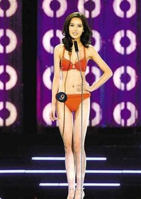 广州选美冠军李茜太瘦只有39公斤，李茜被调侃胸像图钉