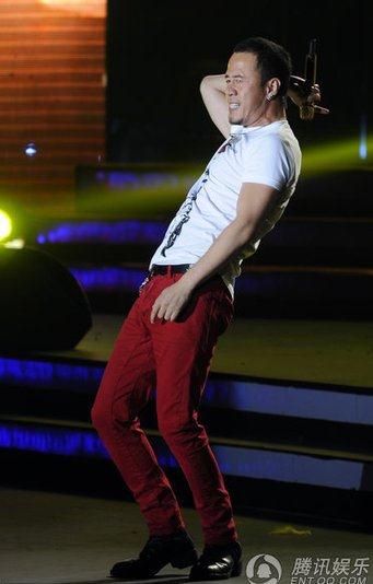 中国好声音广州开唱：杨坤率金志文、张玮等学员声震广州