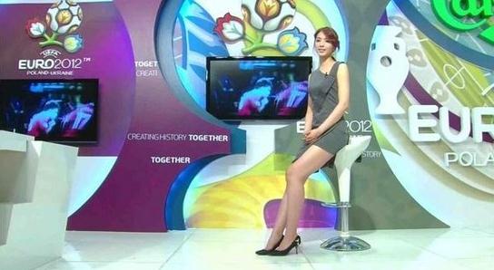 美女主播郑仁英成欧洲足球女神，韩国美女主播郑仁英个人资料图片