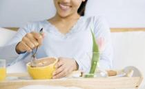 产后应该吃什么？骨头汤能促进乳汁分泌？