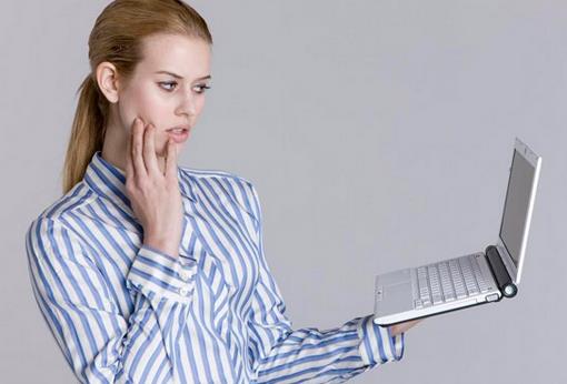 电脑看多眼睛干涩或是患上干眼症