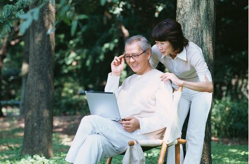 老年人秋季如何养肺护肺?