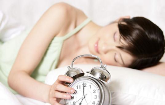 晨起10分钟瘦身运动,精神一整天!