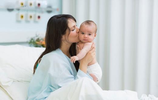 怪胎儿童有哪些？哪些因素导致胎儿畸形？