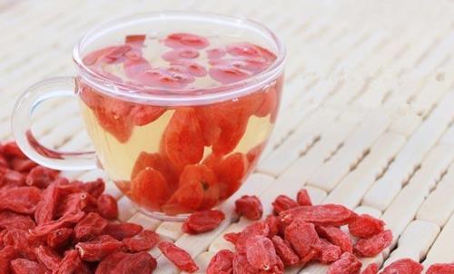 枸杞子泡水喝上火吗?枸杞子泡水喝的功效