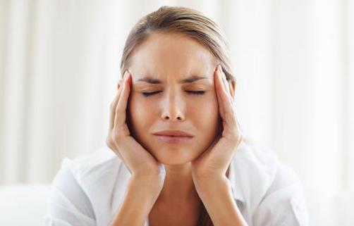 如何缓解头痛带来的不适感