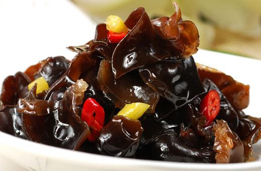 黑木耳越黑越好吗？黑木耳是发物吗