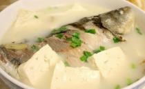 产后催奶喝奶白汤有用吗？