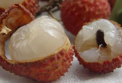 怎样吃水果不上火?荔枝浸盐水冰后再吃不上火