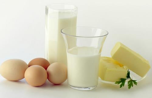 晚上喝牛奶会不会长胖?晚上喝牛奶好吗