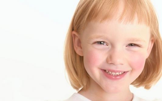 宝宝换牙怎么护理?换牙期孩子吃什么好?