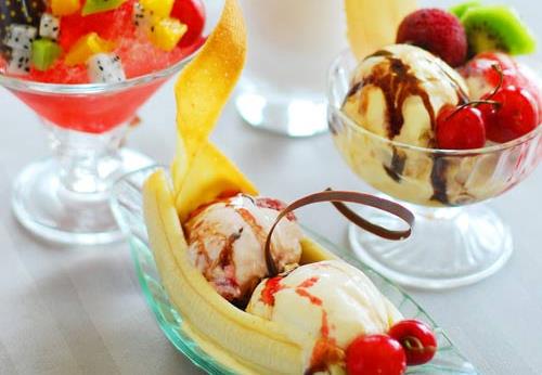 吃冷饮的最佳时间:中午吃冷饮最能消暑降温