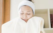 长痘痘和面相有联系？额头长痘表示什么？