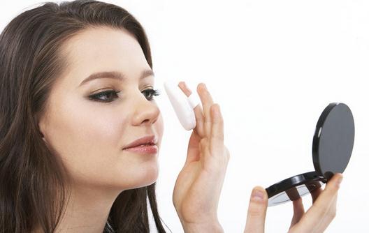 8个化妆技巧让你美一整天!