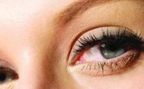 有眼袋的人日常如何护理眼部肌肤？