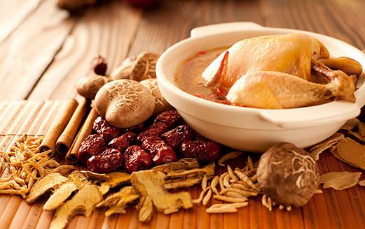 适合坐月子的药膳食谱有哪些?