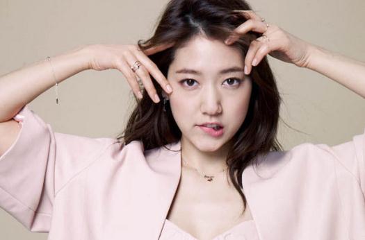 咬唇怎么画?性感咬唇妆的画法