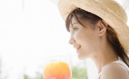 洗发需要注意什么？洗发前别忘梳顺头发