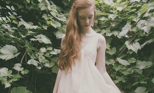 如何打造自然卷发?卷发DIY的方法