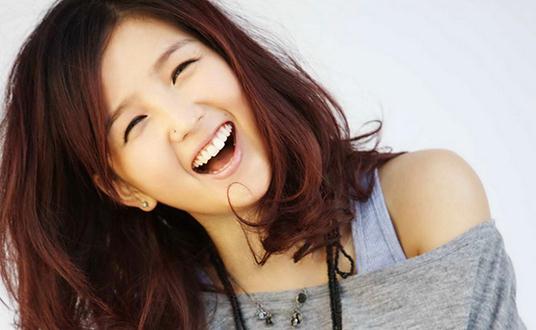 黑色长卷发怎么才好看?哪种卷发适合你?