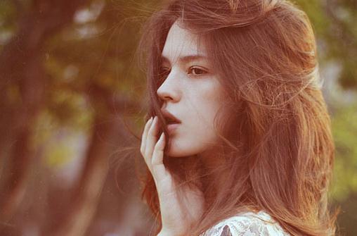 脸颊按摩帮你瘦脸-揭秘瘦脸的方法