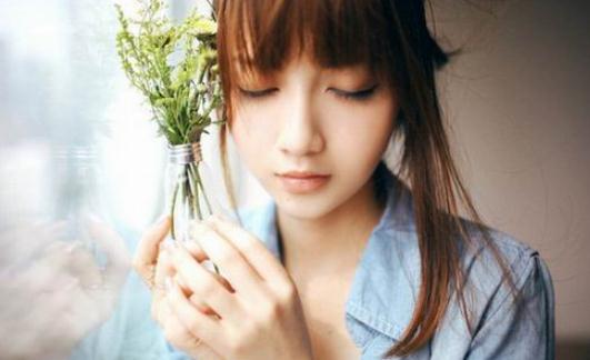 大饼脸变小脸?按摩瘦脸很有效!