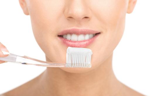 吃什么能够美白牙齿?如何美白牙齿?