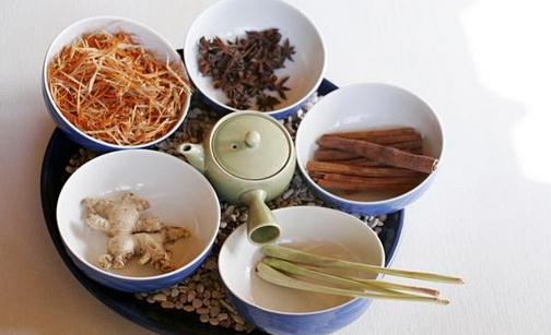 厨房佐料不一样的用法:香油润肠燥驱蛔虫