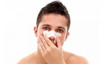 诱发鼻出血的因素有哪些？流鼻血时怎么办