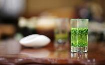 夏季喝绿茶可以清热-峨眉竹叶青的功效
