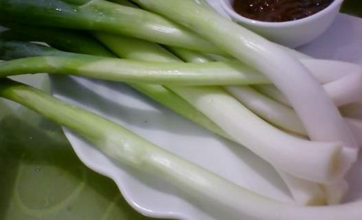 吃葱能壮阳防癌 什么食物不宜和葱一起吃