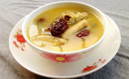 补肾汤饮的做法:鲜奶芝麻糊