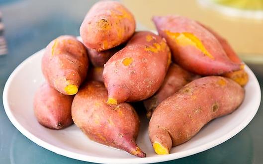 女人多吃5种食物避免脾虚眼袋大