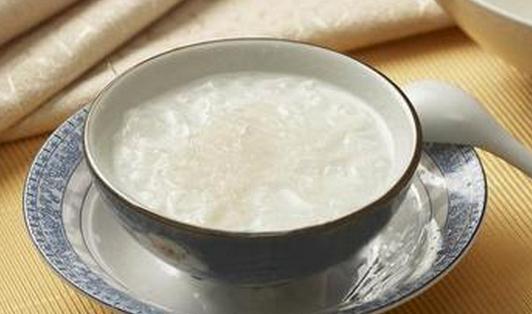 坐月子吃什么食物？中性体质的妈妈吃什么？