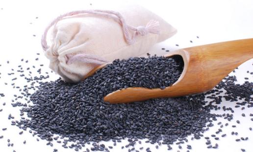 孕妇应多吃三种黑色食物：黑芝麻