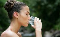 多喝水真的就能减肥吗