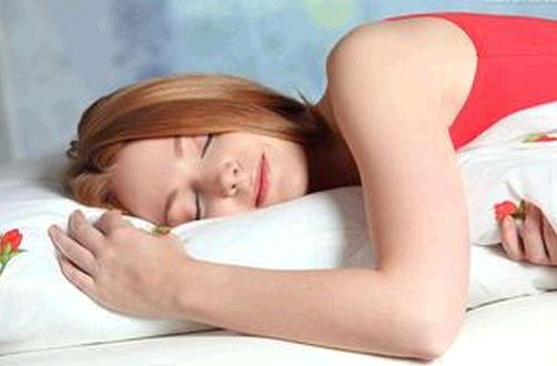 青少年长期睡软床可导致畸形