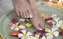 天气冷爱泡脚 泡脚到底有啥好