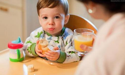 宝宝怎么吃营养均衡？宝宝的日常饮食注意事项